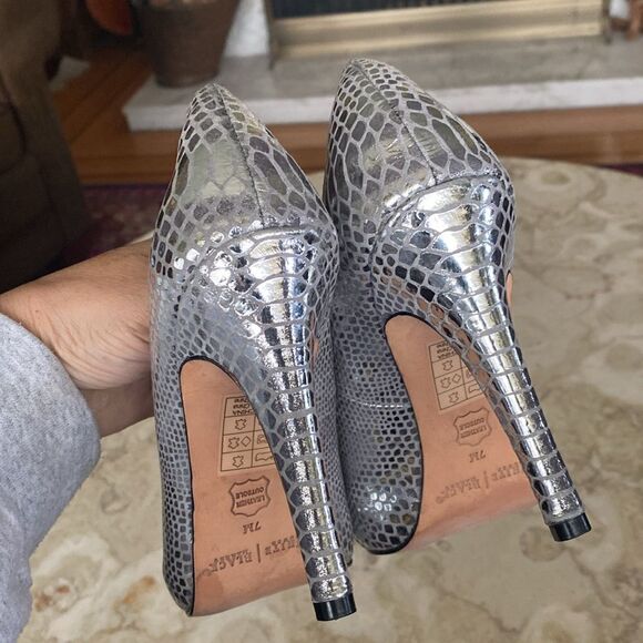 White House Black Market Leather Snakeskin Silver Platform 4” Party Heels - Picture 10 of 12